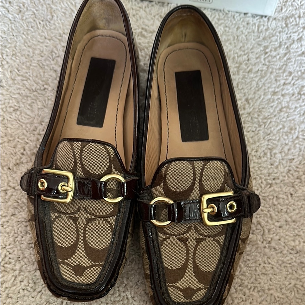 Coach Tan Brown Signature  Loafers with Gold Buckles 7.5 EUC